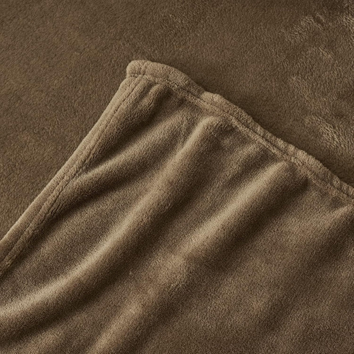 Vømre Plush Blanket - Brown Cocoa