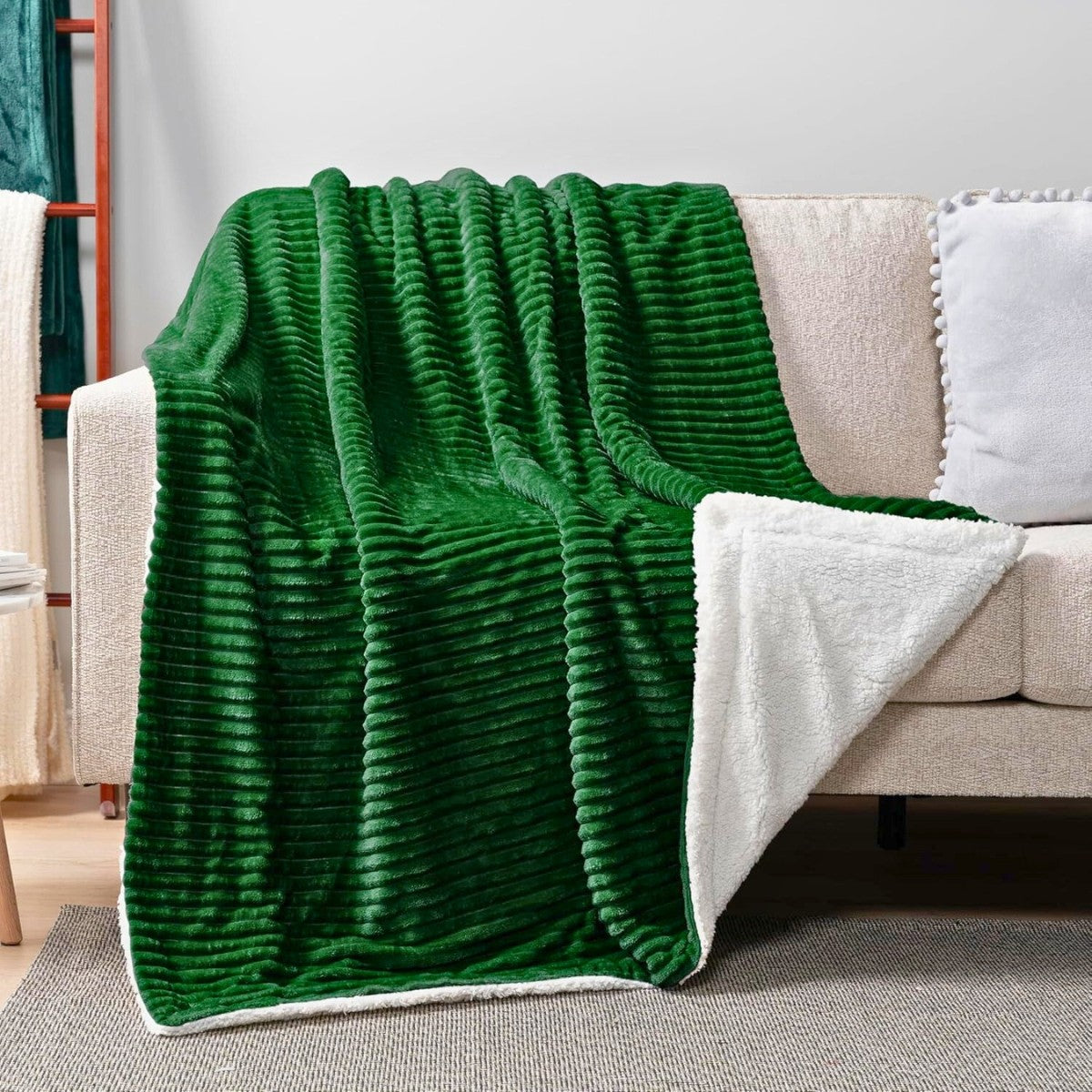 RoyalSoft microplush blanket with lamb - olive 150x200 cm